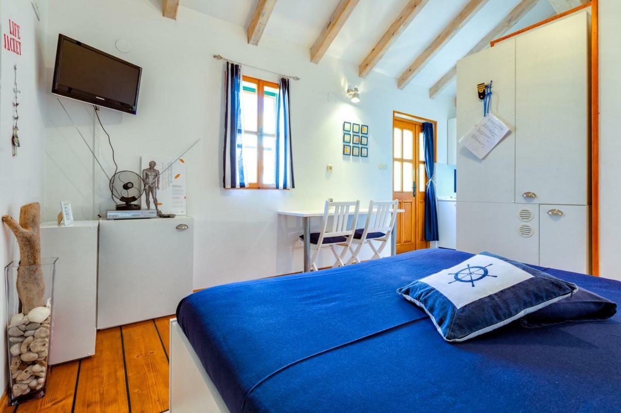 Apartments Nautica, Mali Losinj Exterior photo