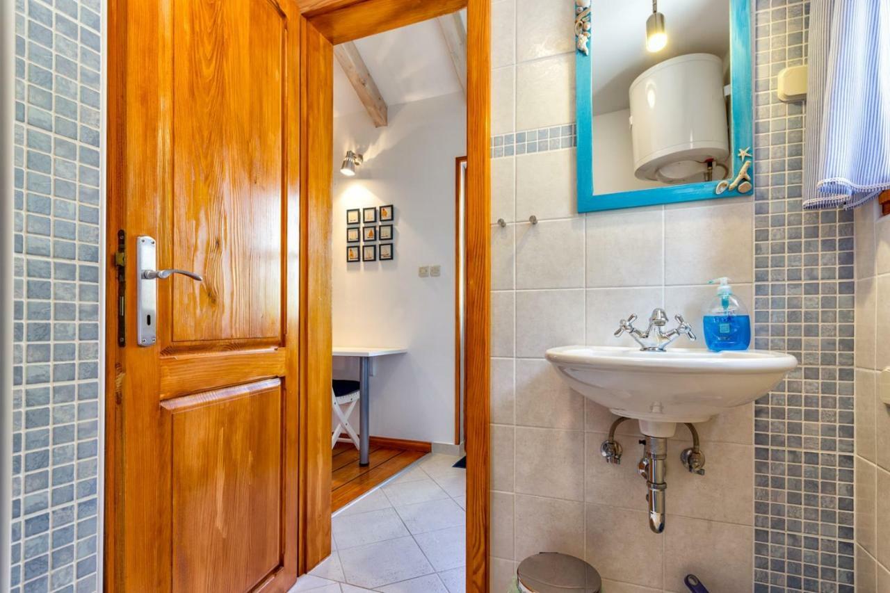 Apartments Nautica, Mali Losinj Exterior photo